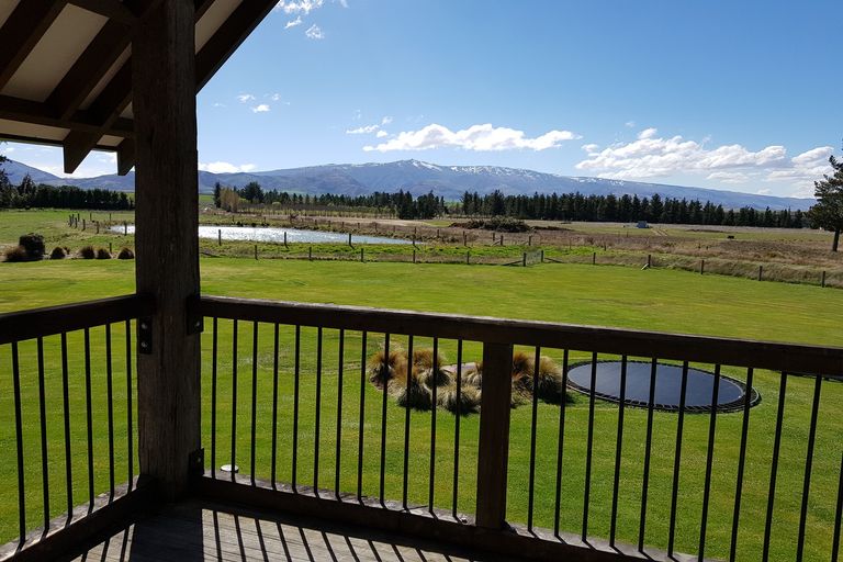 Photo of property in 380 Letts Gully Road, Letts Gully, Alexandra, 9393