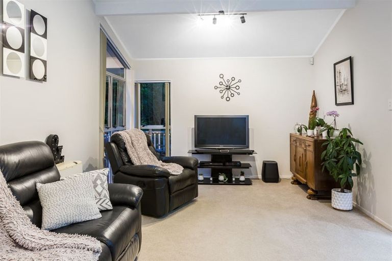 Photo of property in 17 Carvel Lane, Whitby, Porirua, 5024