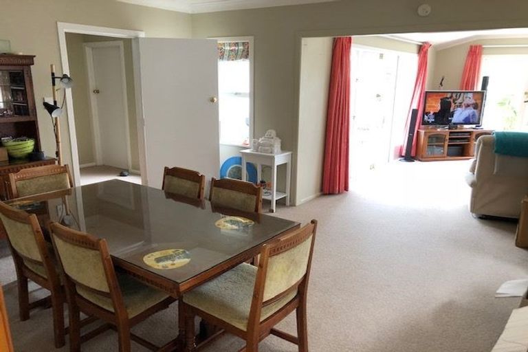 Photo of property in 54 Beulah Avenue, Rothesay Bay, Auckland, 0630