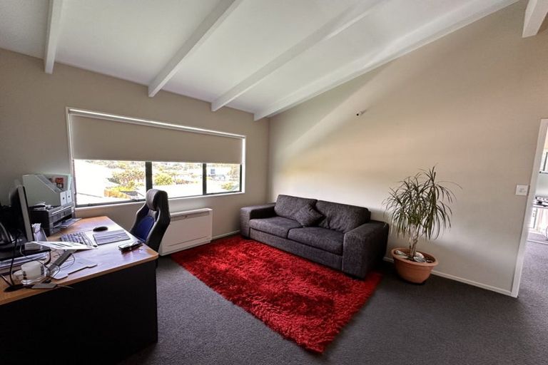 Photo of property in 10 Pae Moana Place, Stanmore Bay, Whangaparaoa, 0932