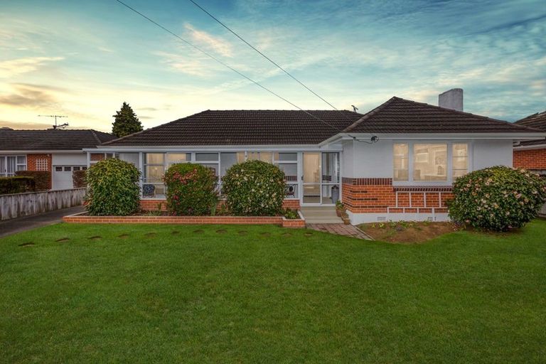 Photo of property in 21 Redwood Street, Elderslea, Upper Hutt, 5018
