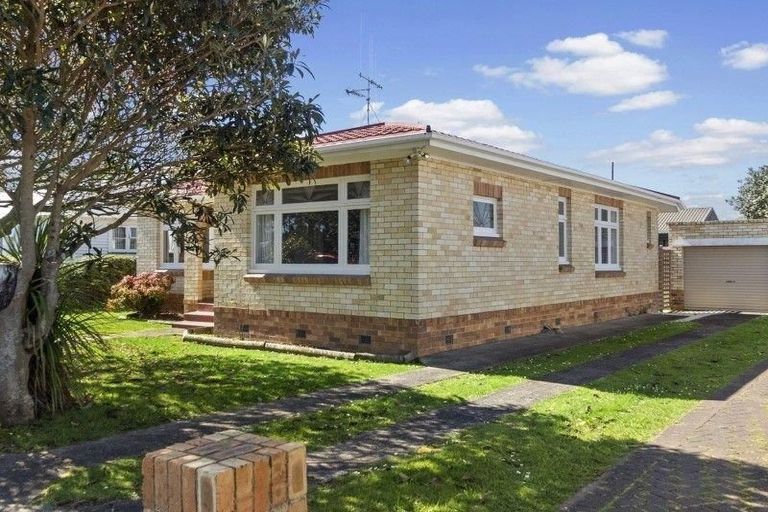 Photo of property in 16 Bell Street, Hamilton East, Hamilton, 3216