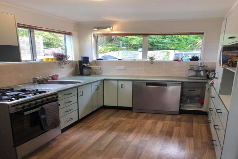 Photo of property in 2 Anaheim Place, Churton Park, Wellington, 6037