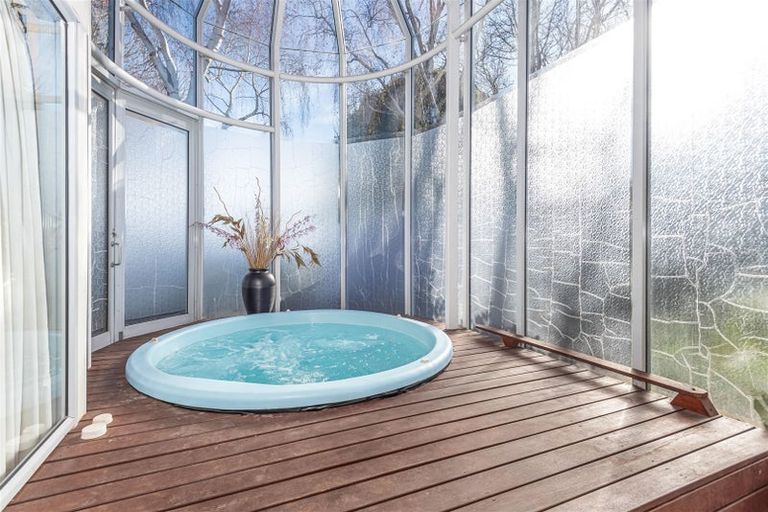 Photo of property in 17 Natalie Place, Harewood, Christchurch, 8051