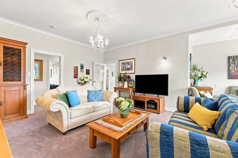 Photo of property in 8a Tirimoana Place, Otamatea, Whanganui, 4501