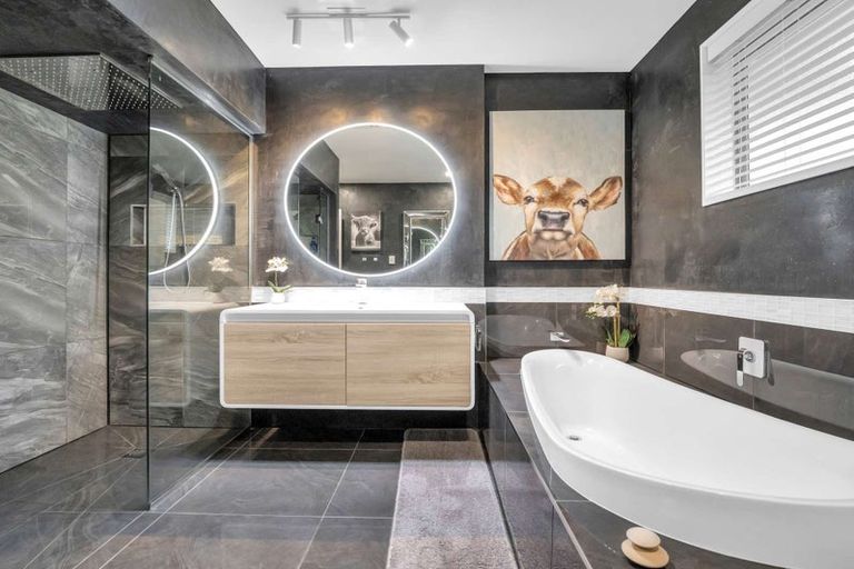 Photo of property in 16 Antrim Place, Nawton, Hamilton, 3200