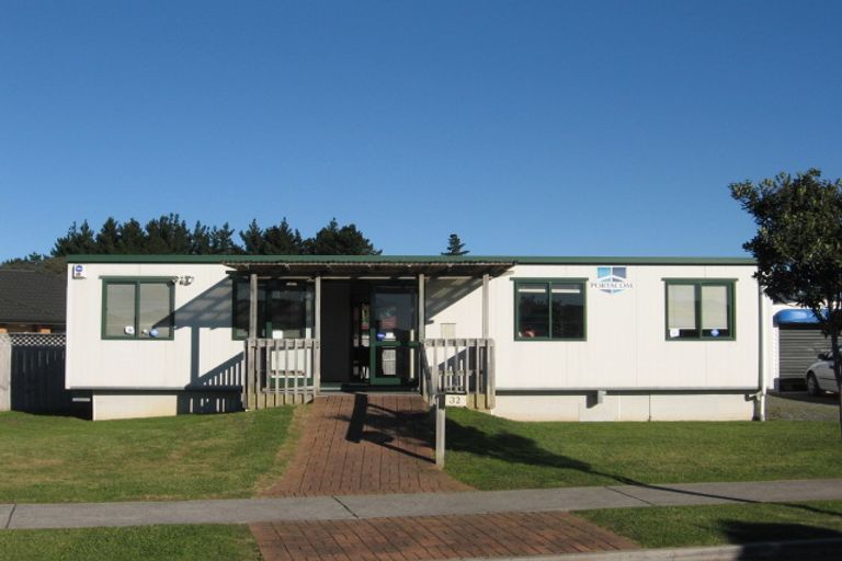 Photo of property in 32 Blackwood Drive, Wattle Downs, Auckland, 2103