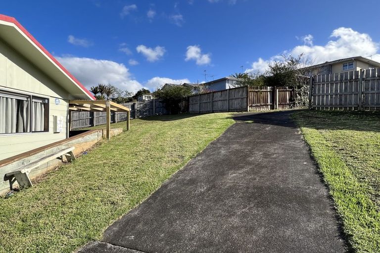Photo of property in 121a Seabrook Avenue, New Lynn, Auckland, 0600