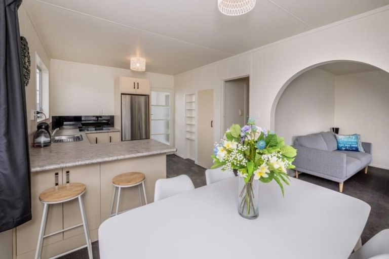 Photo of property in 21 Charles Street, Levin, 5510