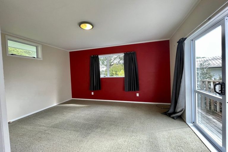 Photo of property in 97 Atkinson Road, Titirangi, Auckland, 0604