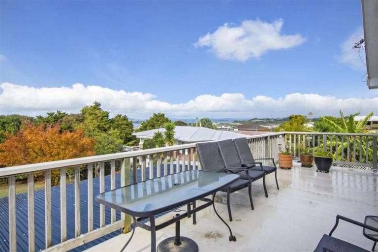 Photo of property in 43 Memorial Drive, Parahaki, Whangarei, 0112