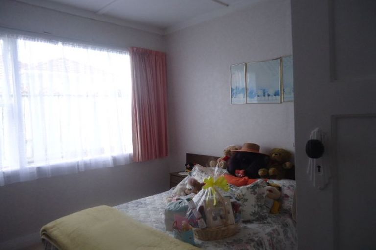 Photo of property in 8 Station Street, Tirau, 3410