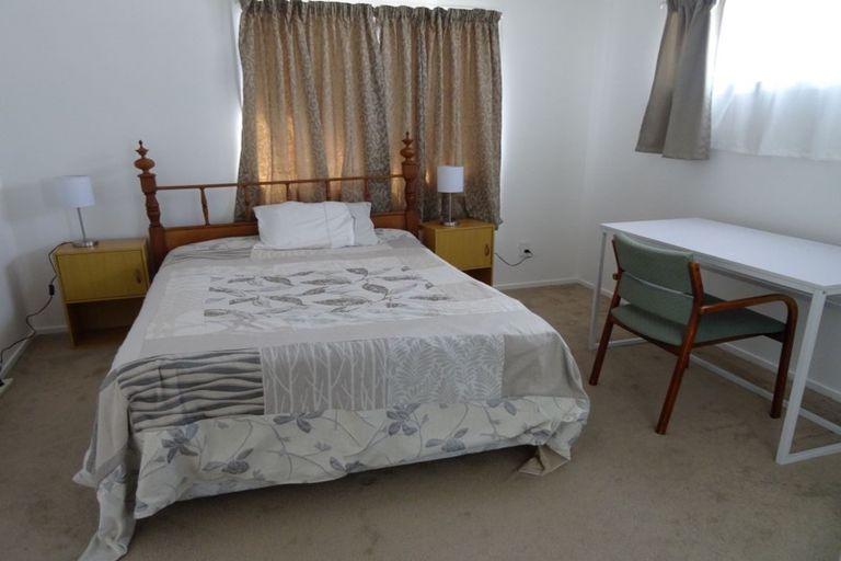 Photo of property in 19 Faram Place, Massey, Auckland, 0614