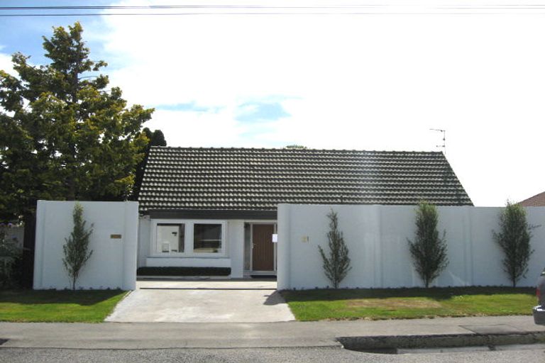 Photo of property in 21 Jacksons Road, Merivale, Christchurch, 8014