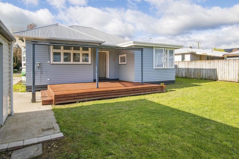 Photo of property in 64 Stafford Street, Shannon, 4821