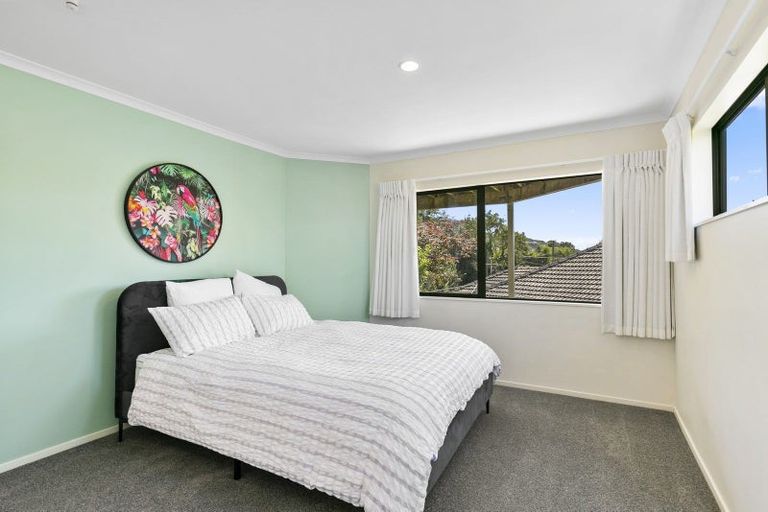 Photo of property in 4 Tui Terrace, Tawa, Wellington, 5028