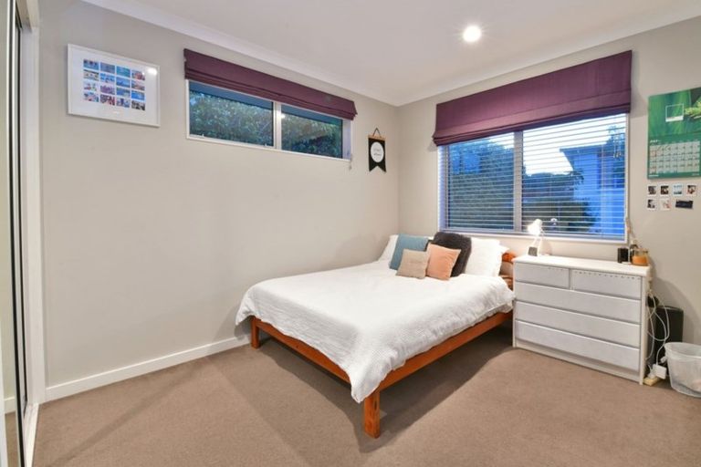 Photo of property in 56 Grovenor Drive, Orewa, 0931