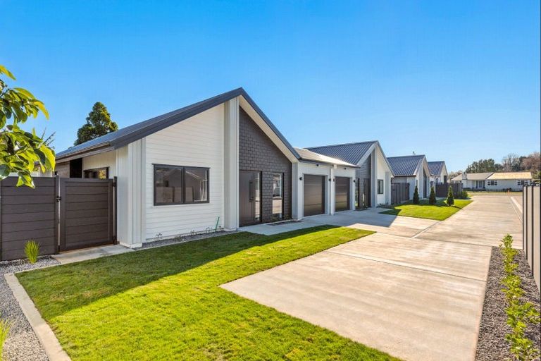 Photo of property in 11d Gordon Place, Levin, 5510