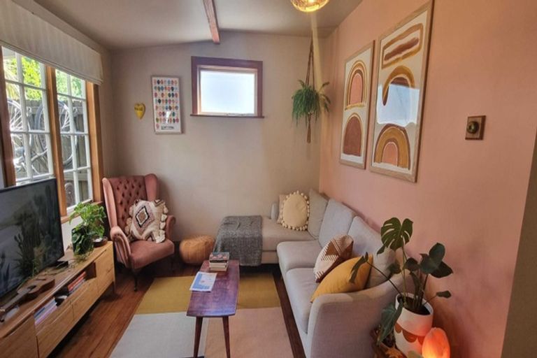 Photo of property in 977 Colombo Street, St Albans, Christchurch, 8014