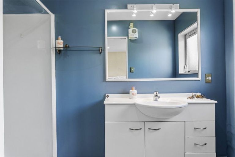 Photo of property in 2 Gerald Beattie Lane, Rangiora, 7400