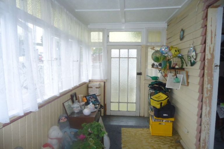 Photo of property in 8 Station Street, Tirau, 3410