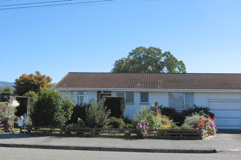 Photo of property in 8 Harris Street, Waimate, 7924