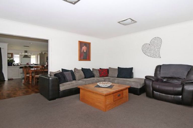 Photo of property in 4 Galea Grove, Kelvin Grove, Palmerston North, 4414