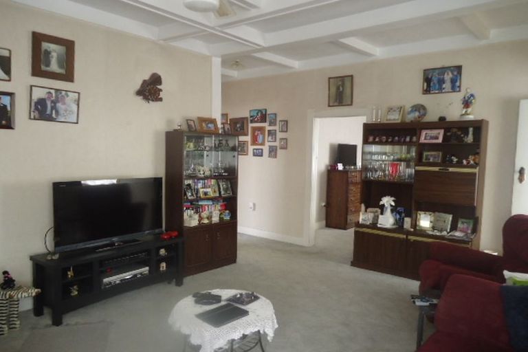 Photo of property in 8 Station Street, Tirau, 3410