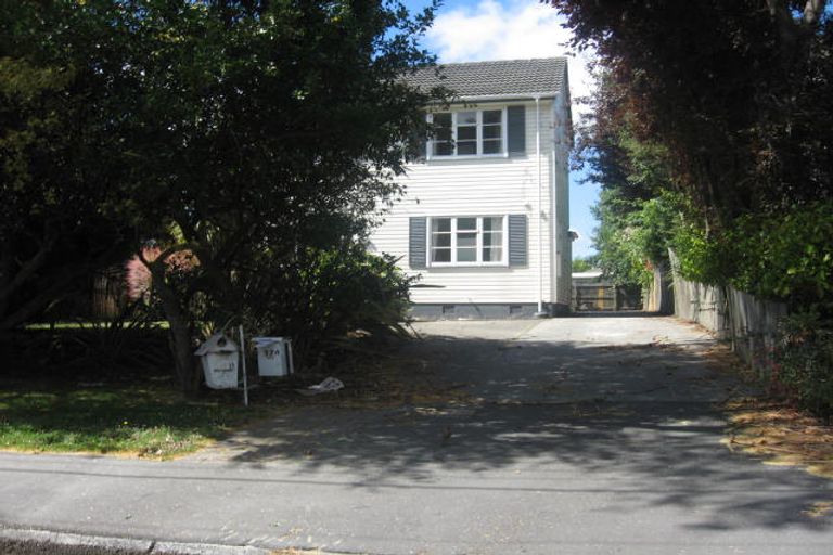 Photo of property in 17 Auburn Avenue, Upper Riccarton, Christchurch, 8041