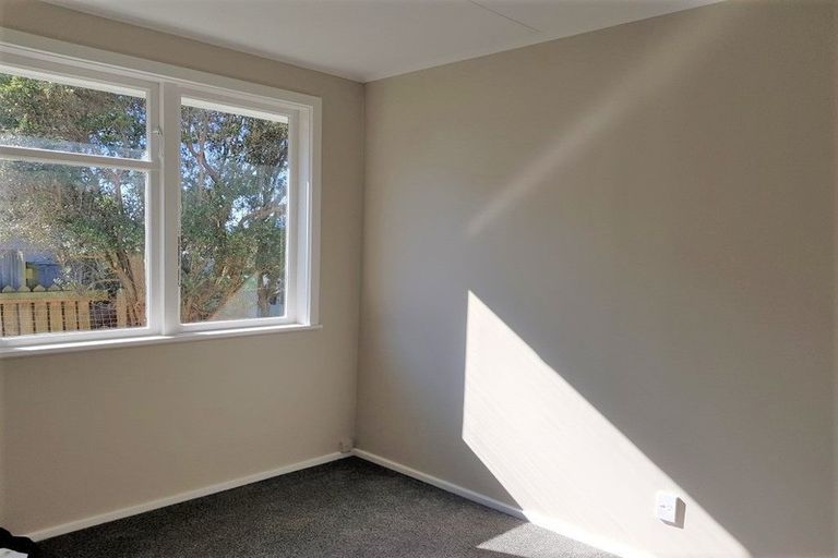 Photo of property in 54 Davidson Crescent, Tawa, Wellington, 5028