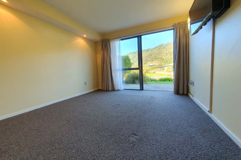 Photo of property in 10/45 Beach Road, Waikawa, Picton, 7220