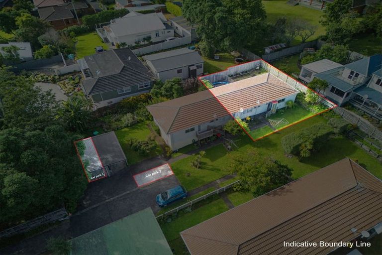 Photo of property in 2/15a Mcintyre Road, Mangere Bridge, Auckland, 2022