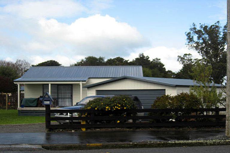 Photo of property in 453 High Street South, Carterton, 5713