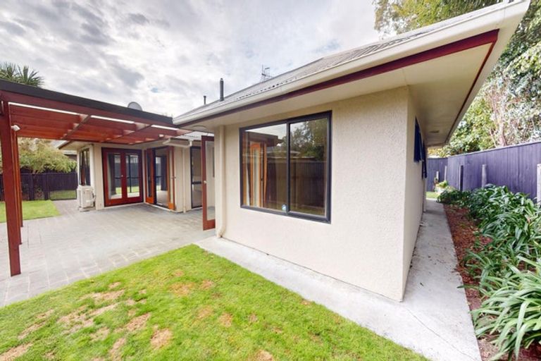 Photo of property in 5a Franklin Avenue, Hokowhitu, Palmerston North, 4410