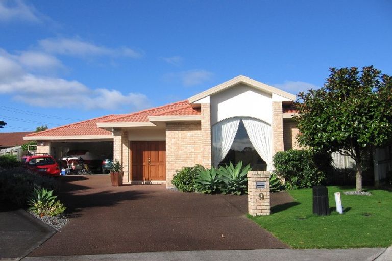 Photo of property in 9 Jade Court, Rosedale, Auckland, 0632