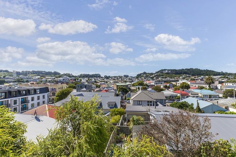 Photo of property in 2/27 Kenwyn Terrace, Newtown, Wellington, 6021