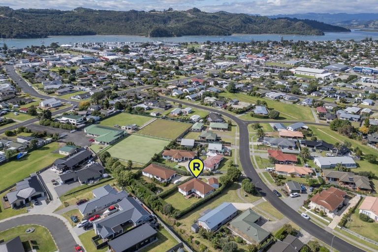 Photo of property in 28 Springbok Avenue, Whitianga, 3510