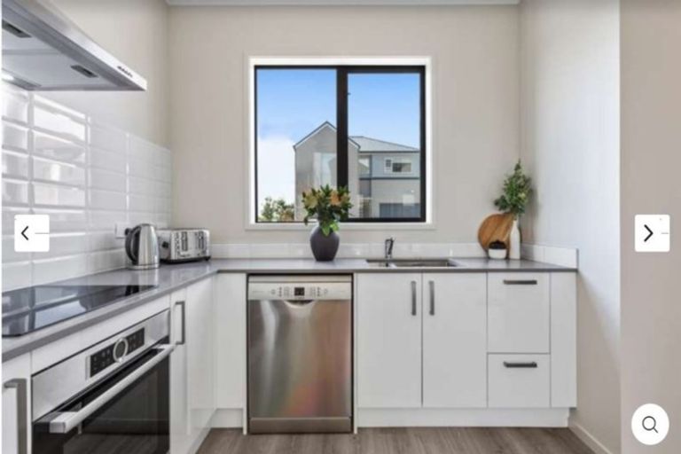 Photo of property in 4 Peihana Road, Hobsonville, Auckland, 0616