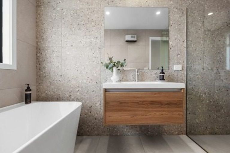 Photo of property in 5 Wai Whatu Street, Meeanee, Napier, 4110