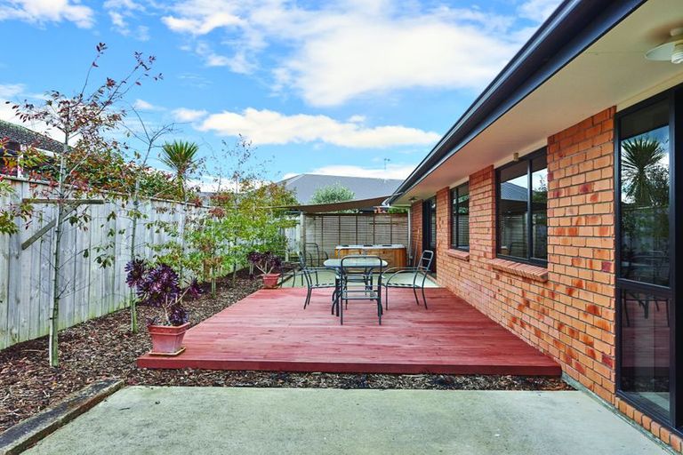 Photo of property in 23 Walnut Grove, Kelvin Grove, Palmerston North, 4414