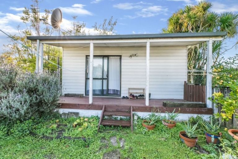 Photo of property in 30 Douglas Crescent, Fairfield, Hamilton, 3214