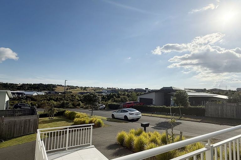 Photo of property in 1 Marine Garden Crescent, Beachlands, Auckland, 2018
