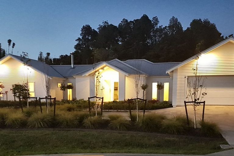 Photo of property in 36 Awanui Crescent, Matakana, Warkworth, 0985