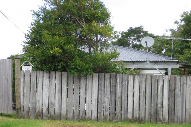 Photo of property in 2/42 Island Road, Beach Haven, Auckland, 0626