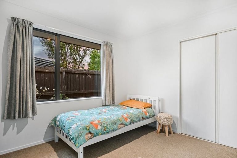 Photo of property in 17 Greenmeadow Gardens, Belfast, Christchurch, 8051