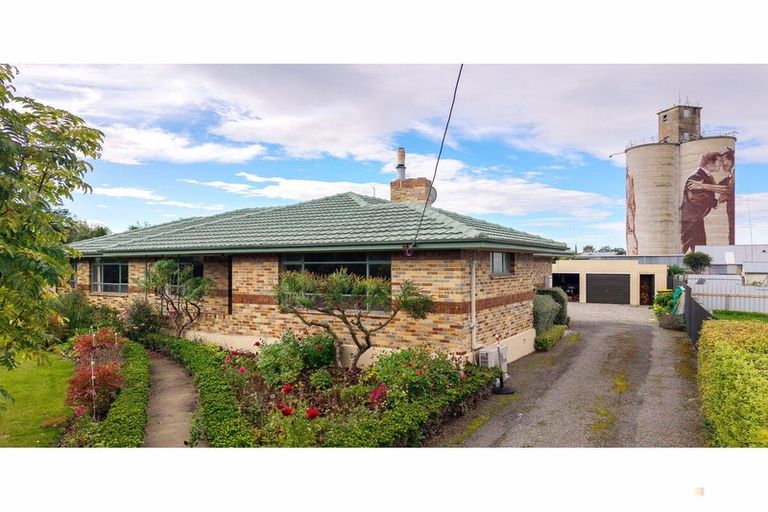 Photo of property in 2 Mill Road, Waimate, 7924