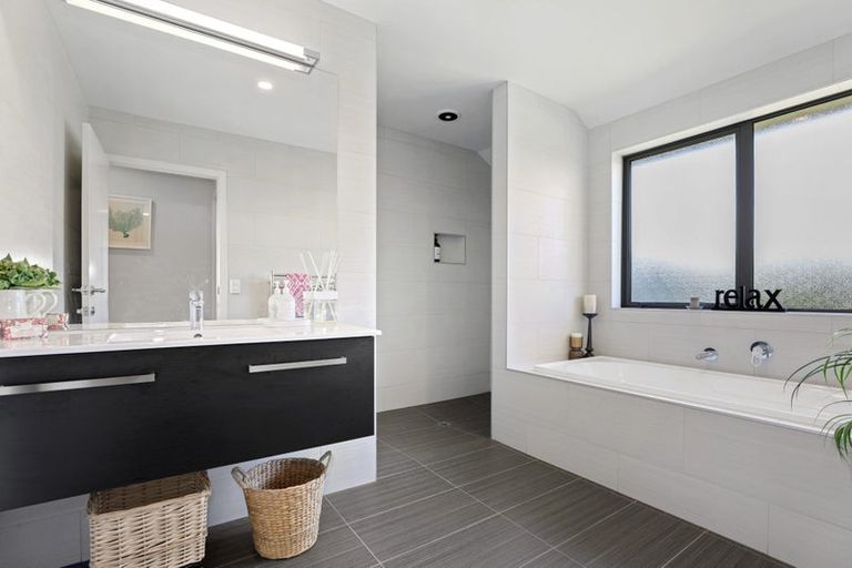 Photo of property in 11 Royal Coachman Drive, Nukuhau, Taupo, 3330