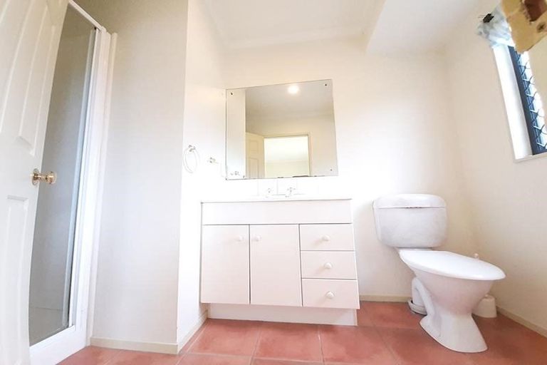 Photo of property in 3/72 Swanson Road, Henderson, Auckland, 0610