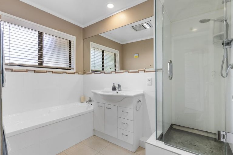 Photo of property in 66 Sunderlands Road, Half Moon Bay, Auckland, 2012