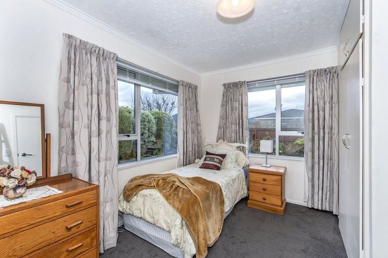 Photo of property in 2/46a Valecrest Avenue, Parklands, Christchurch, 8083